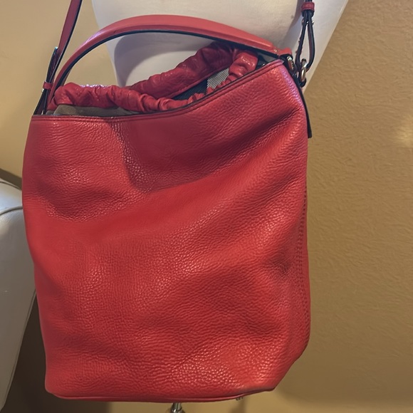 AUTHENTIC BURBERRY MEDIUM ASHBY LEATHER HOBO BAG -red - Picture 6 of 14